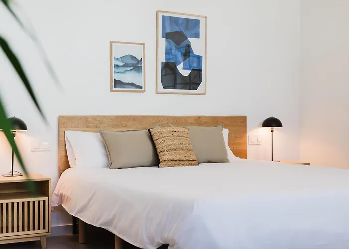 Valencia Apartments By Olala Homes