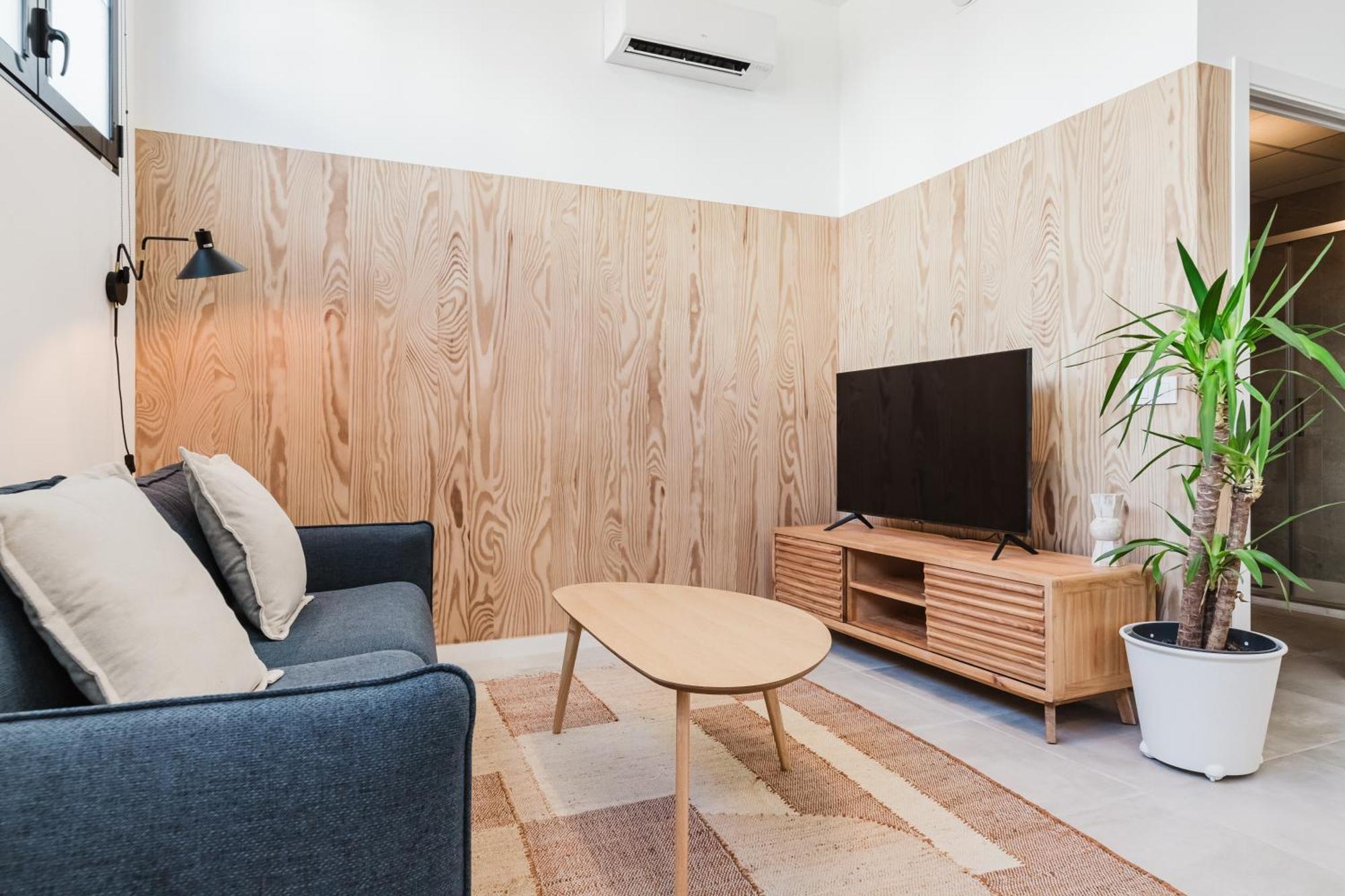 By Olala Homes * Valence